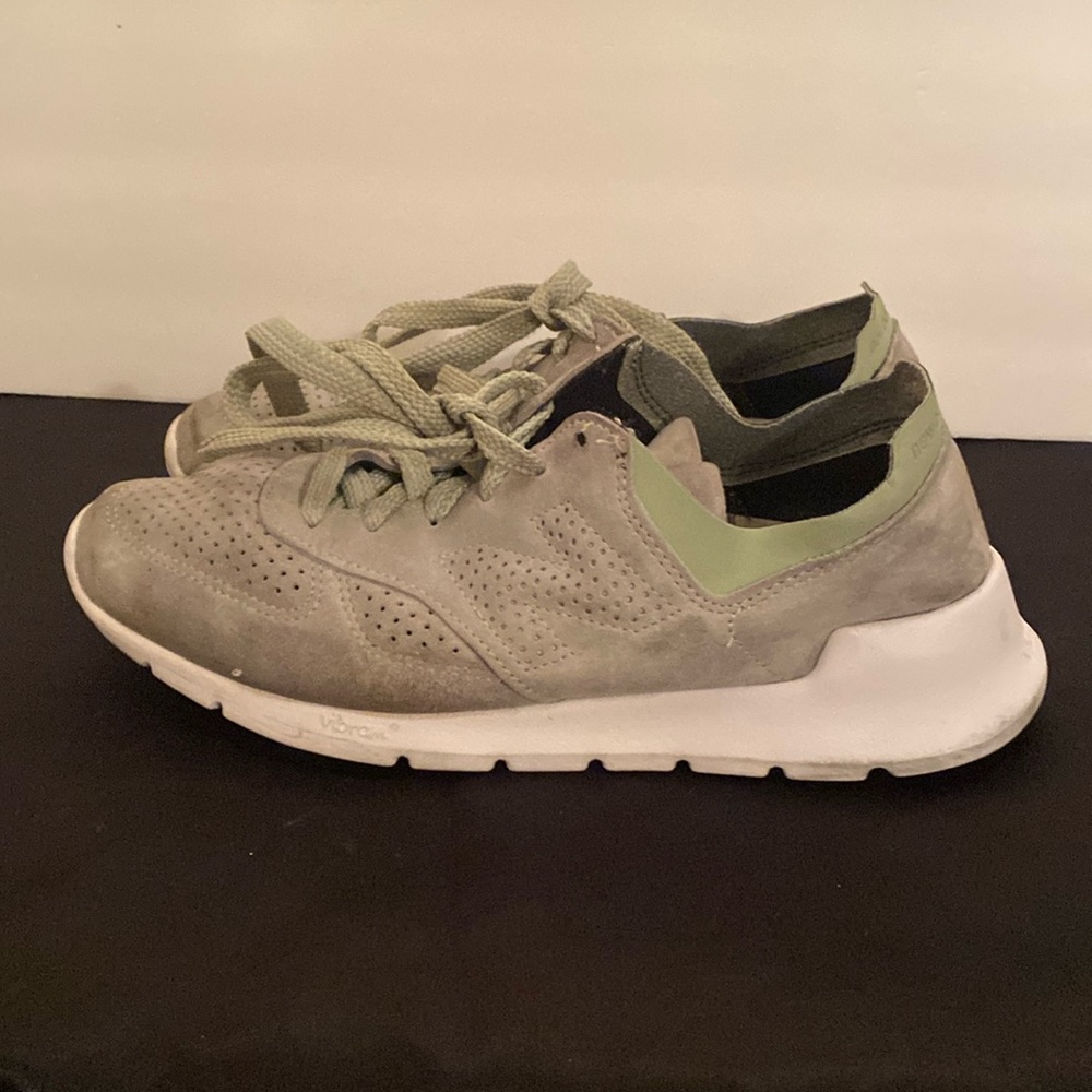 New Balance 1978 Vibram Soles Women’s 8.5 Jade Green Suede Made In USA Sneakers